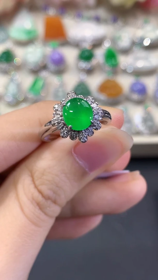 18K金镶嵌戒指翡翠C128