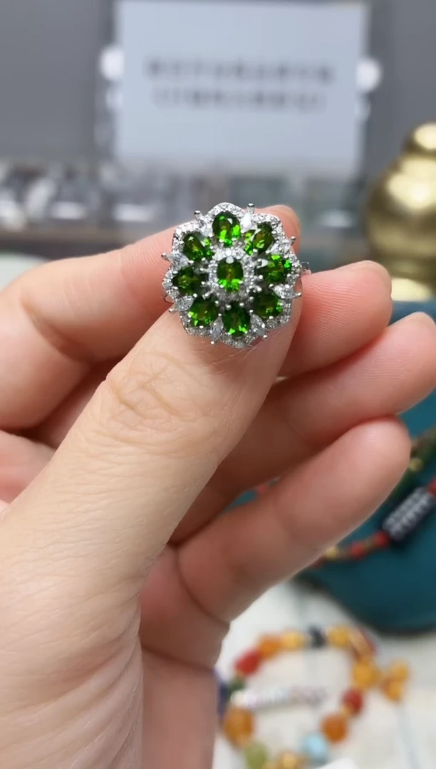 银S925镶嵌透辉石戒指102BJ1213产品一个（多样性）