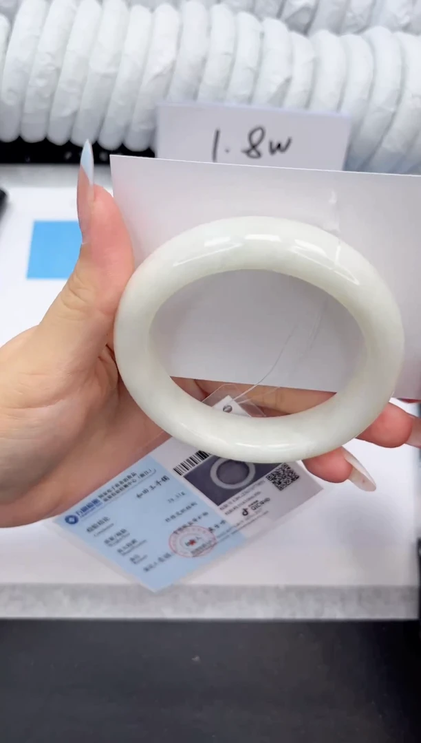 和田玉手镯未镶嵌312-61BK