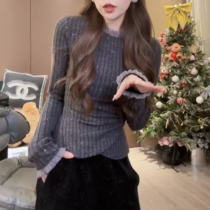 2024秋冬新款百搭显瘦设计蕾丝感拼接气花边气质上衣LK2501059