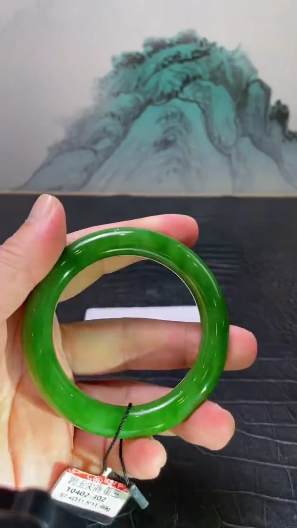 未镶嵌手镯和田玉（碧玉）岁**香57+
