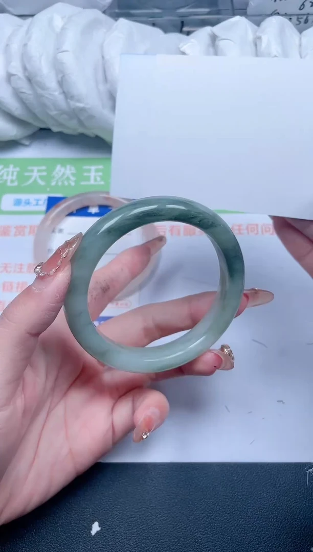 【闪购商品】石英质玉手镯未镶嵌195-55-1