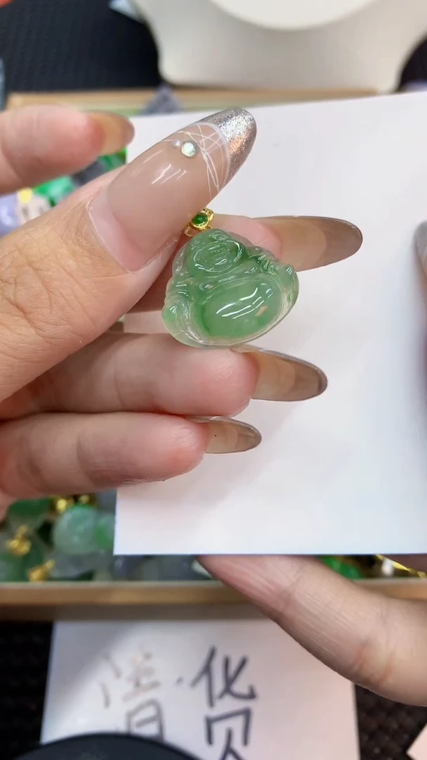 颈饰未镶嵌翡翠1