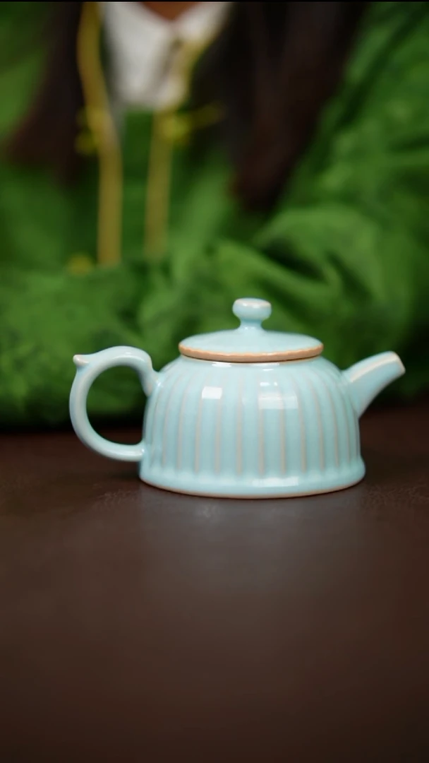 天青青莲壶不完美 简装