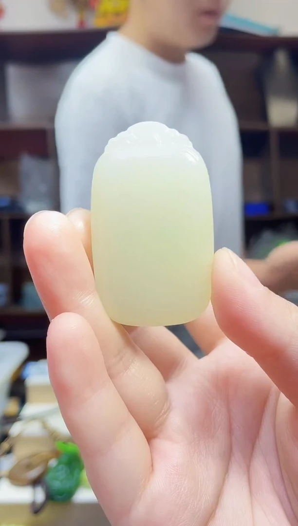 和田玉未镶嵌颈饰1