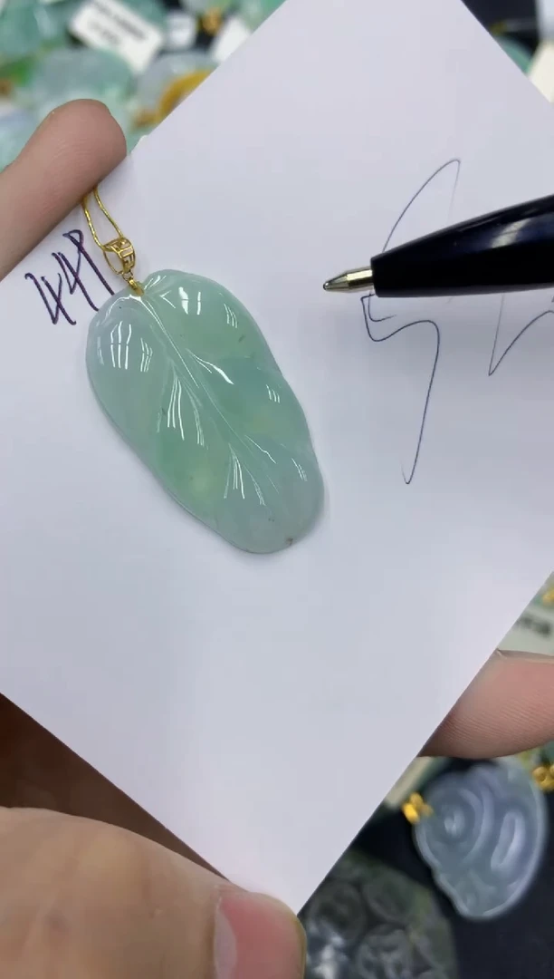 颈饰18K金镶嵌翡翠111111111111