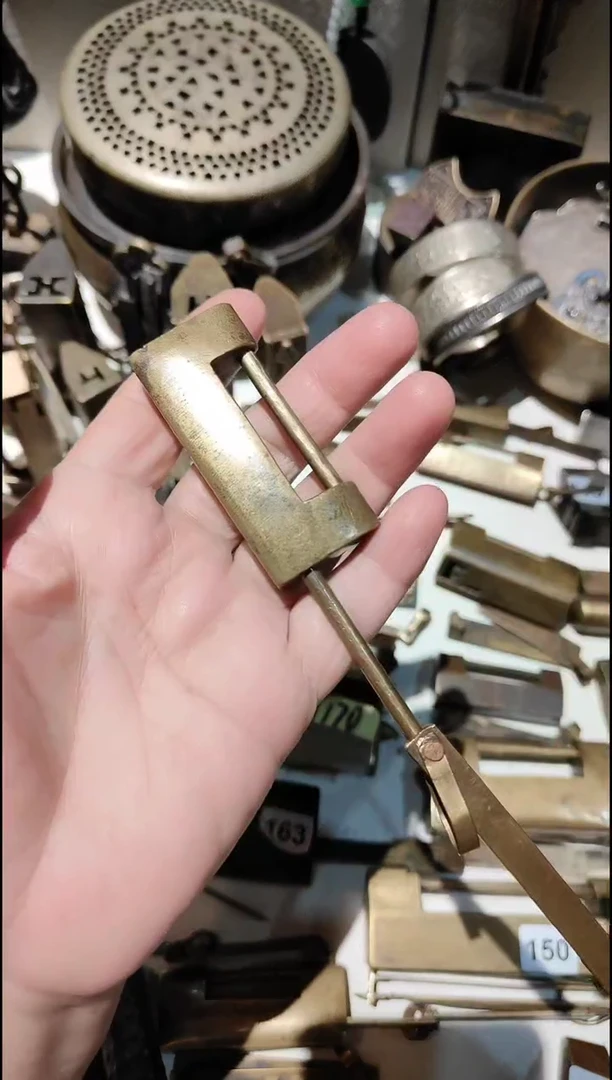 金属古典摆件家居摆件一个