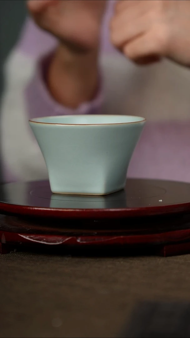 微微瑕 天圆地方 无底款