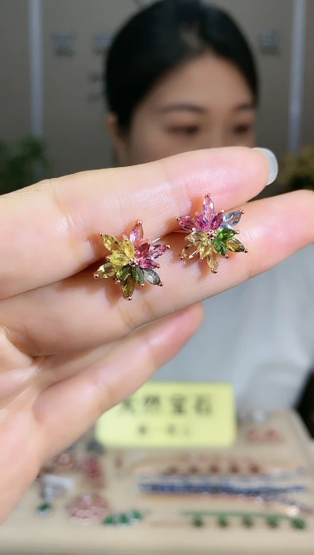 【闪购商品】碧玺耳饰银S925镶嵌耳饰