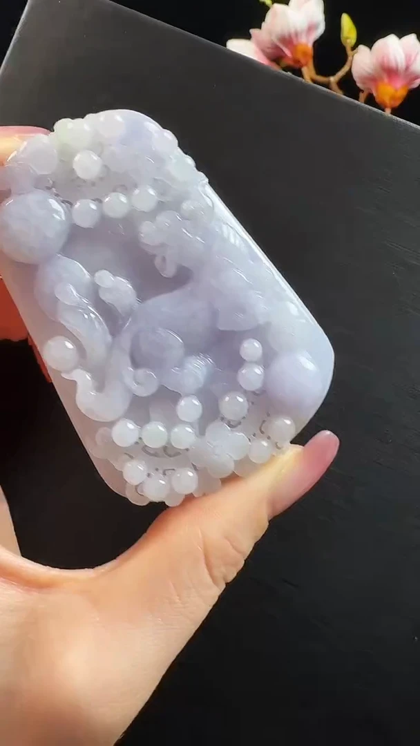 颈饰未镶嵌翡翠瑞兽