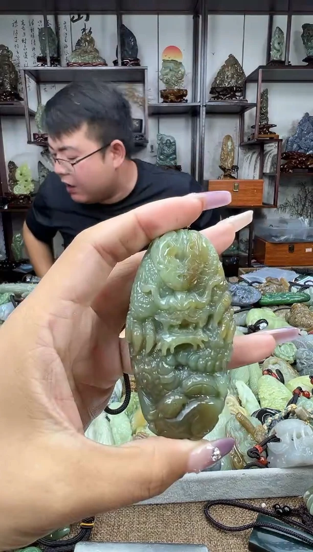 未镶嵌和田玉把件1