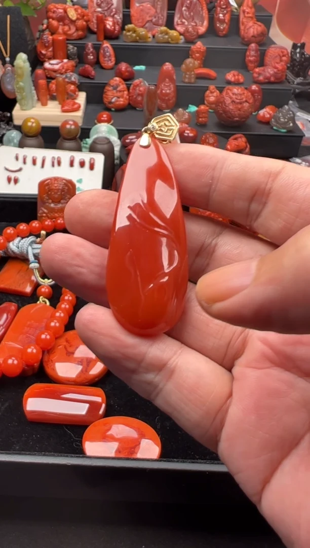 18K金镶嵌吊坠南红玛瑙橙*吊坠