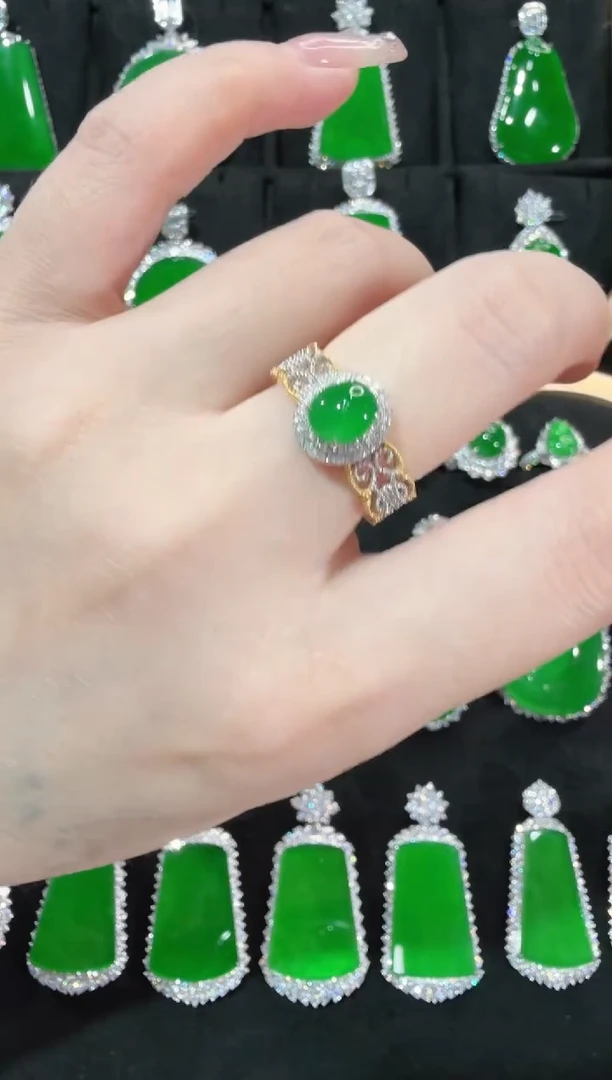 18K金镶嵌戒指翡翠布契拉提戒指天然A货翡翠72h鉴赏期