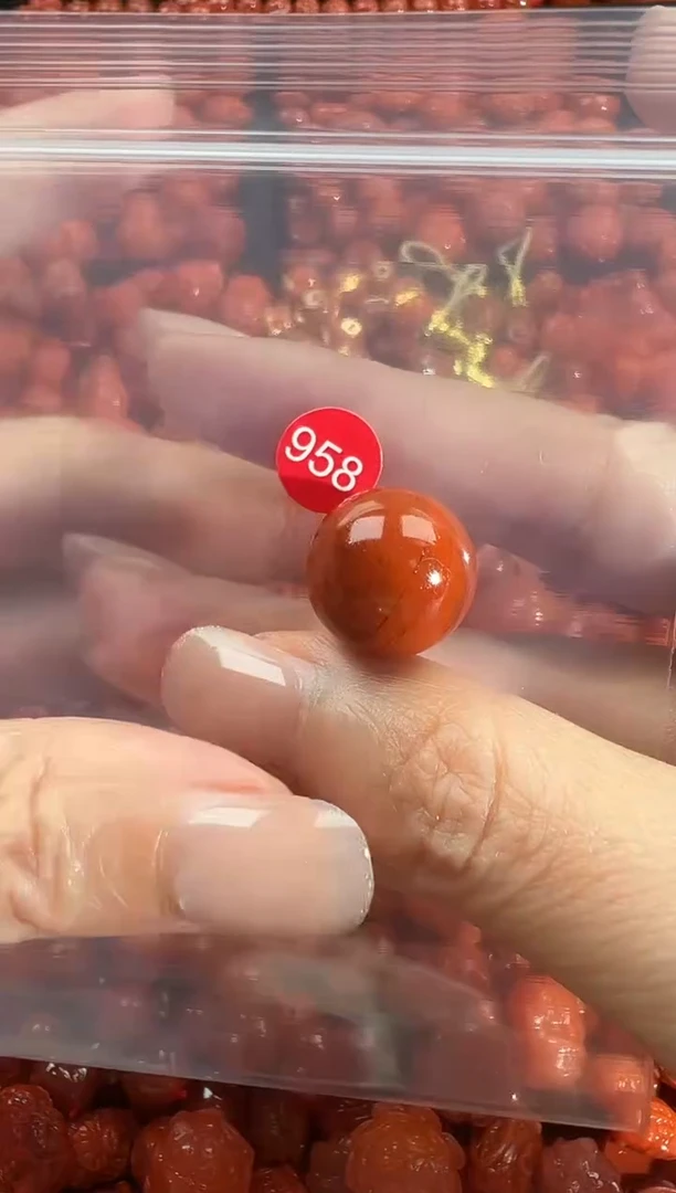 颈饰未镶嵌南红玛瑙1