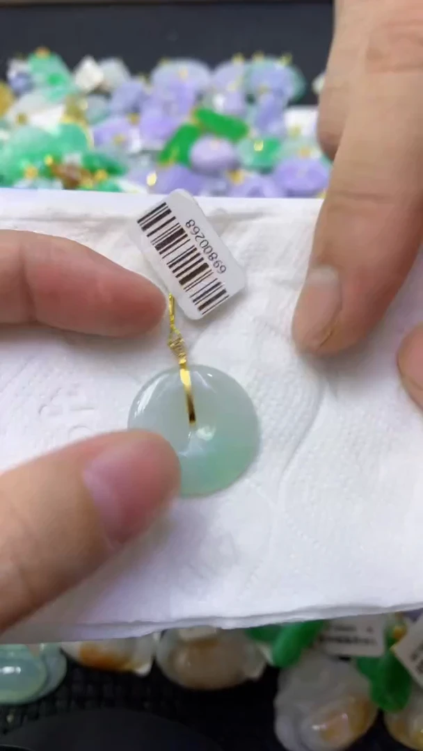 颈饰18K金镶嵌翡翠天然缅甸翡翠A货