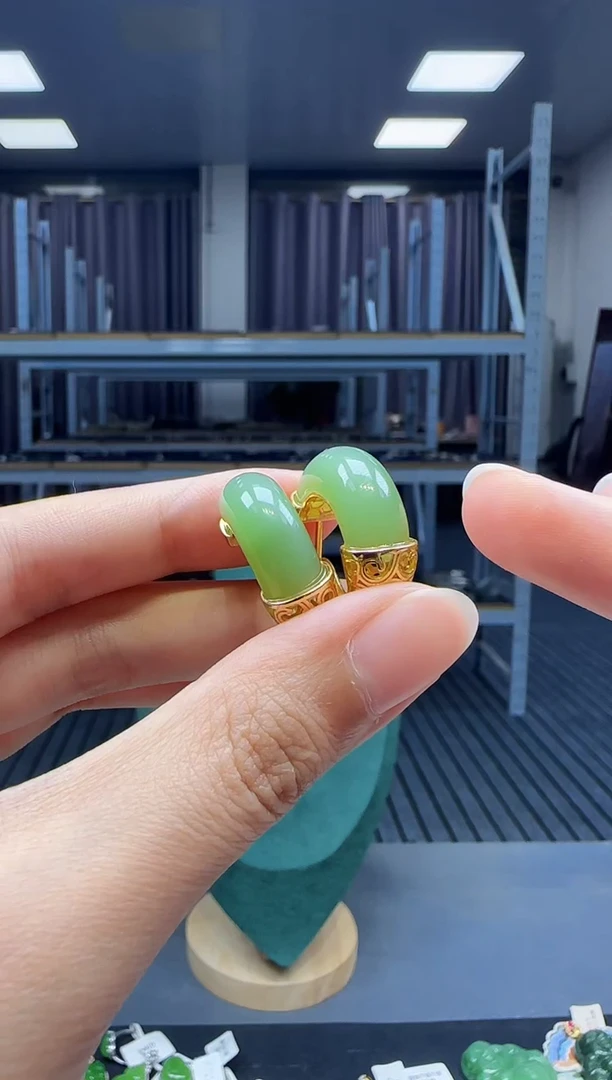 银S925镶嵌和田玉耳饰1