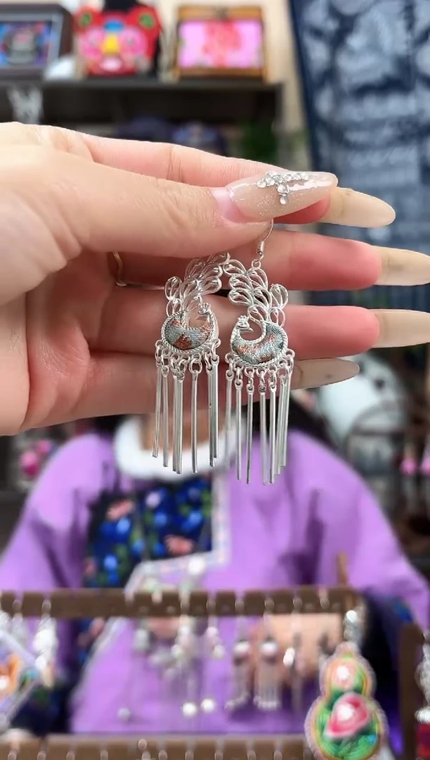 织绣民族风非遗老绣苗银饰品147