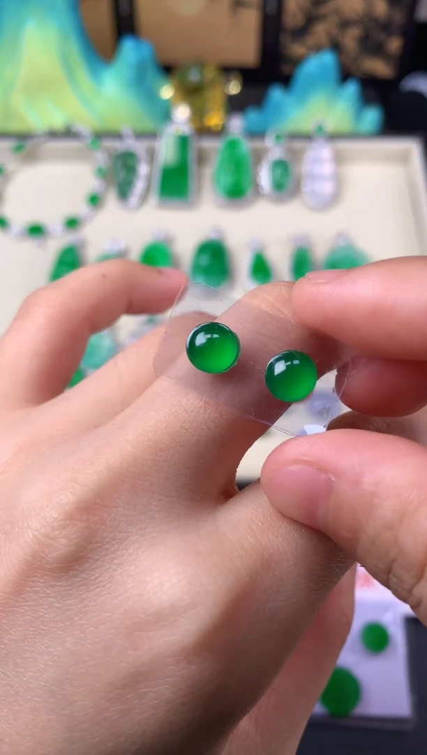 未镶嵌定制翡翠裸石（镶嵌定制）