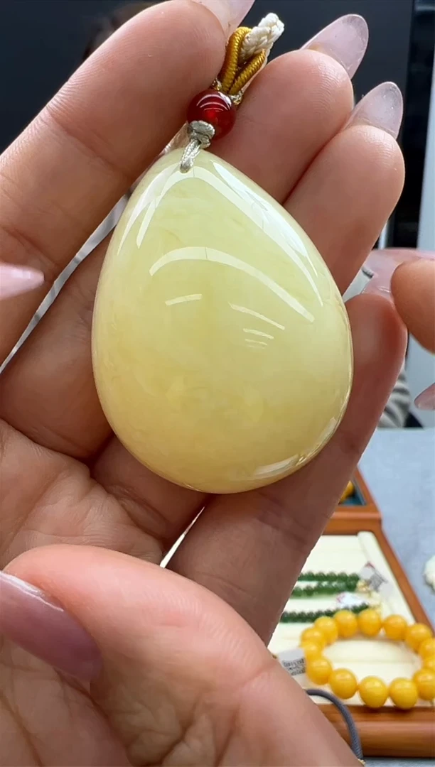 【闪购商品】琥珀颈饰未镶嵌659秒拍号