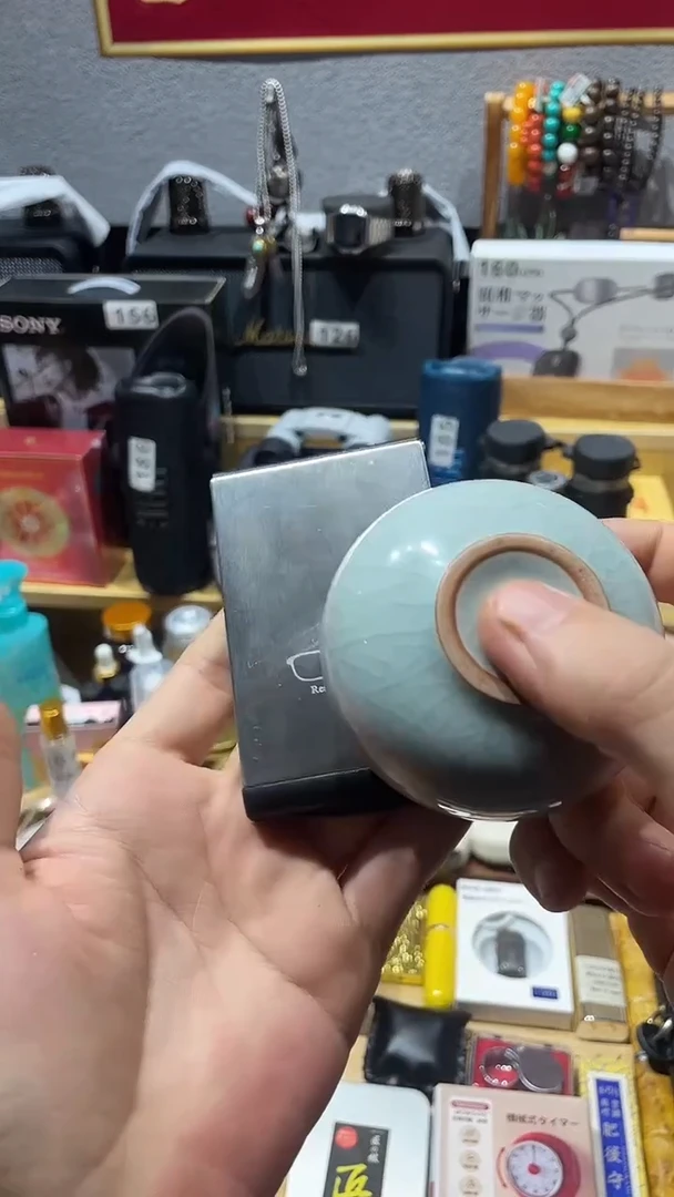 瓷片闪购商品 如图所示