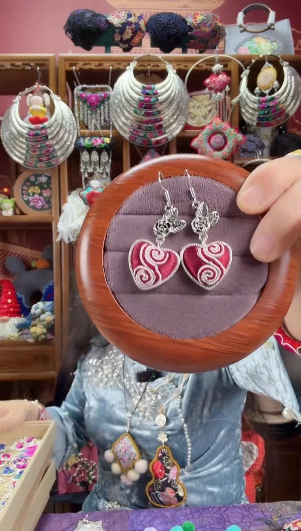 刺绣耳环73甜甜家