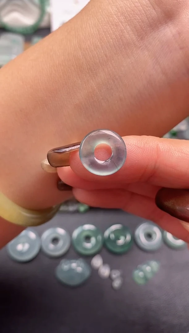 颈饰未镶嵌翡翠甜甜圈