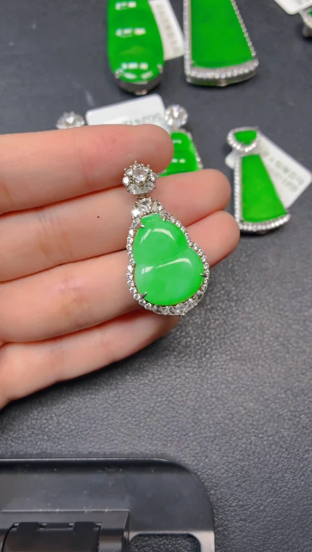 颈饰银S925镶嵌翡翠1