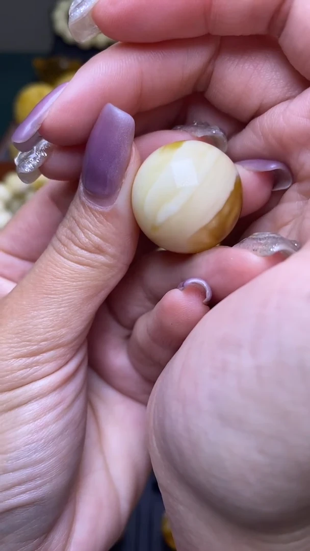 【闪购商品】琥珀裸石未镶嵌葵. 36