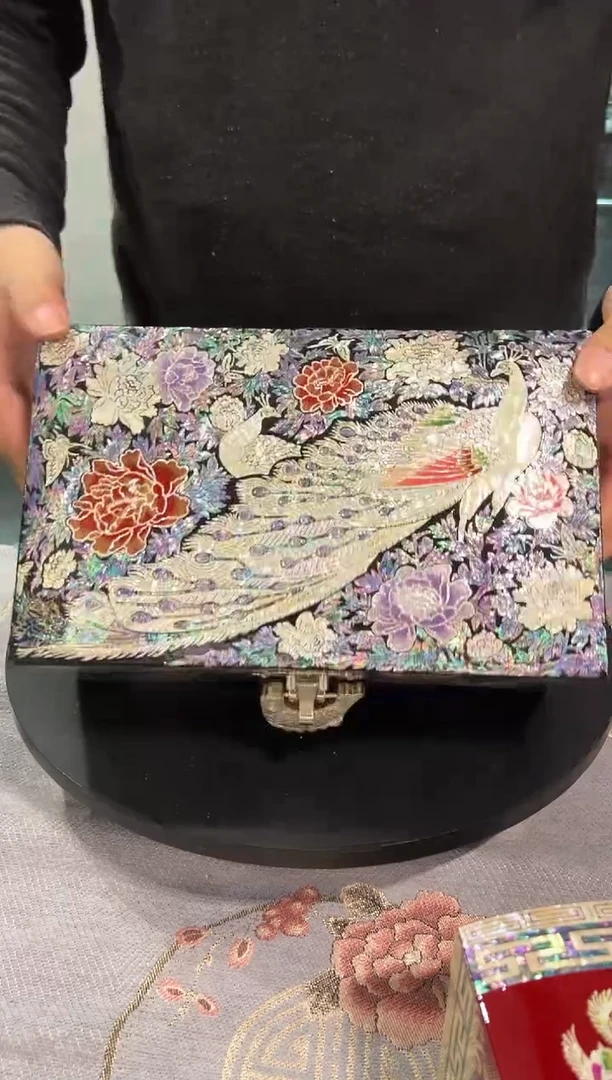 中号黑底全满螺·弘贝雅螺钿漆器文化馆