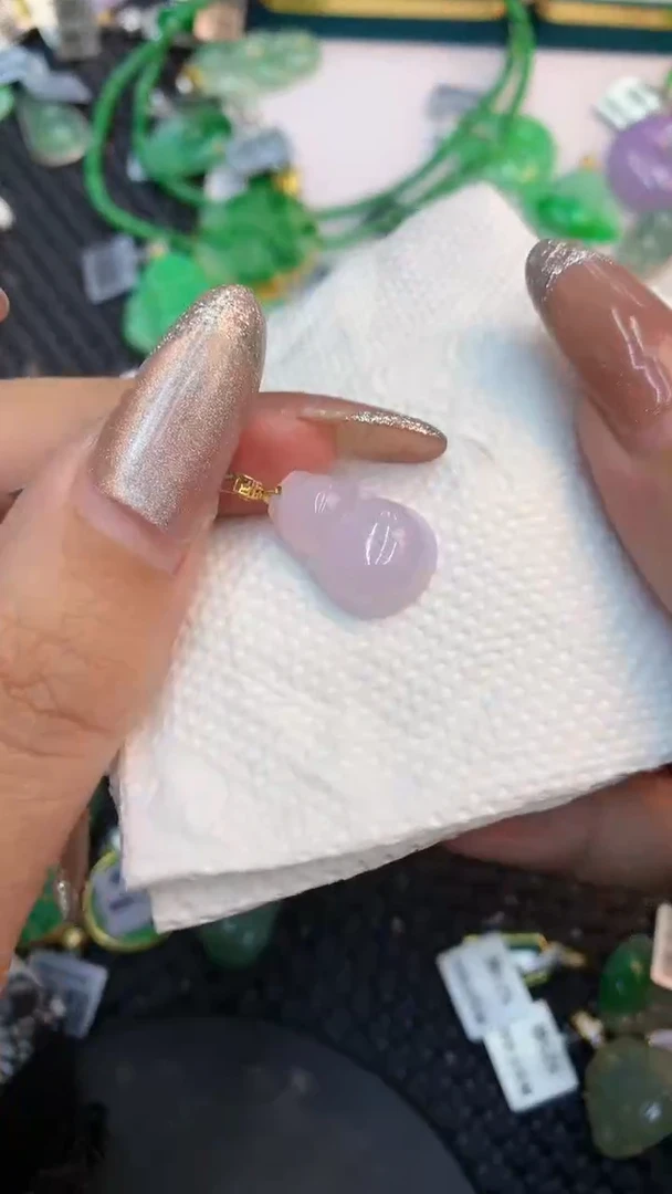 颈饰未镶嵌翡翠1