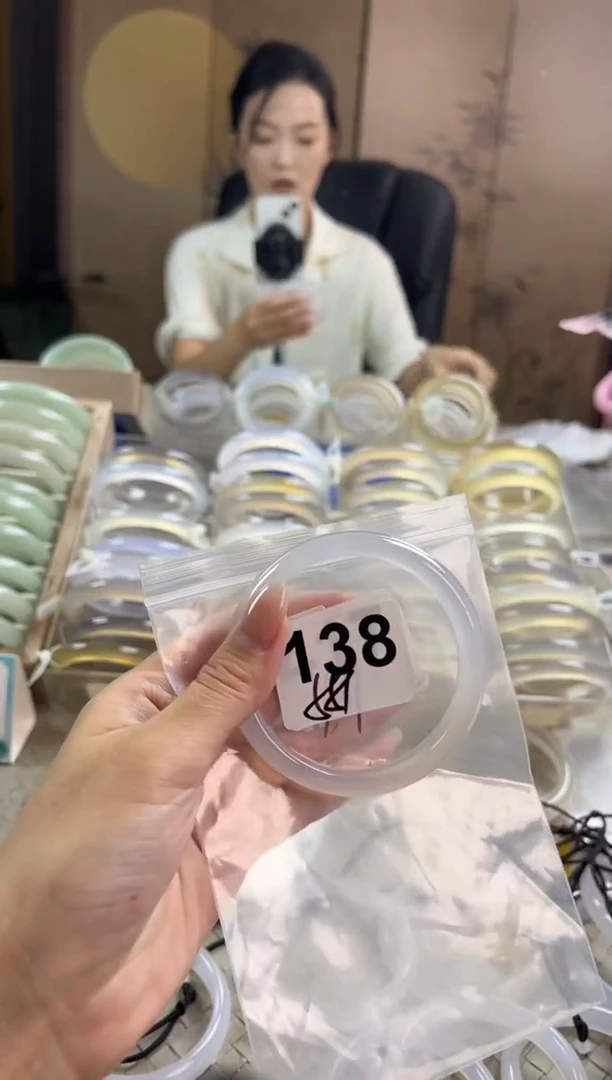 手镯玛瑙/玉髓未镶嵌138