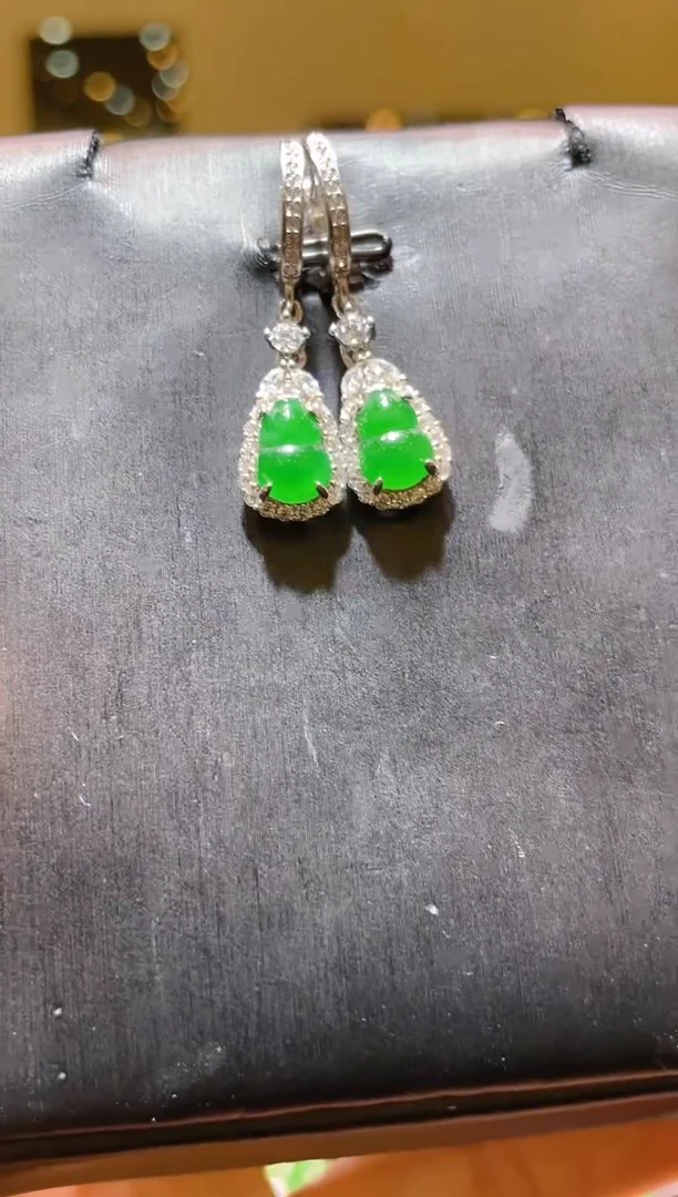 【闪购商品】翡翠吊坠(不含链)银S925镶嵌A3