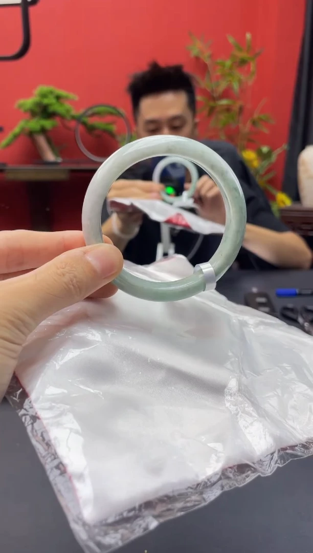 未镶嵌手镯翡翠6