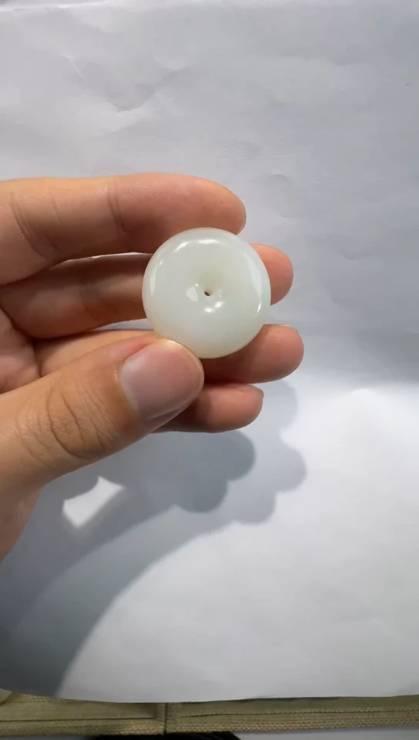 颈饰未镶嵌和田玉29mm精品平安扣