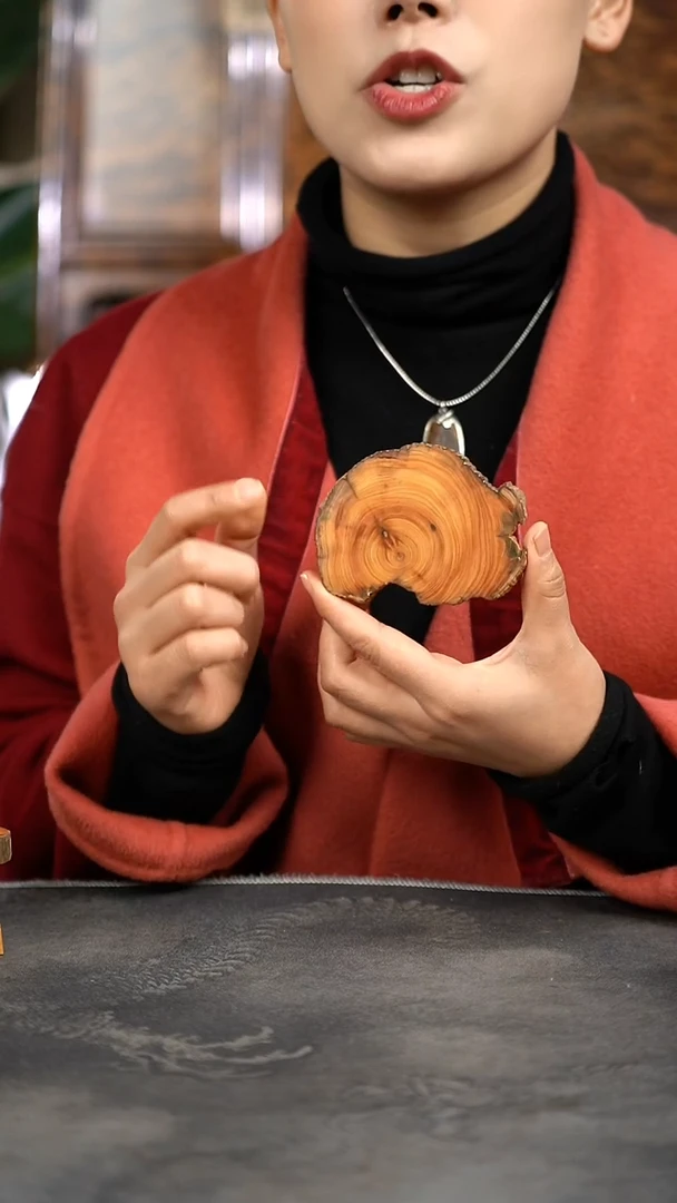 【闪购商品】柏木（崖柏）木雕淳化黑油崖柏香片828