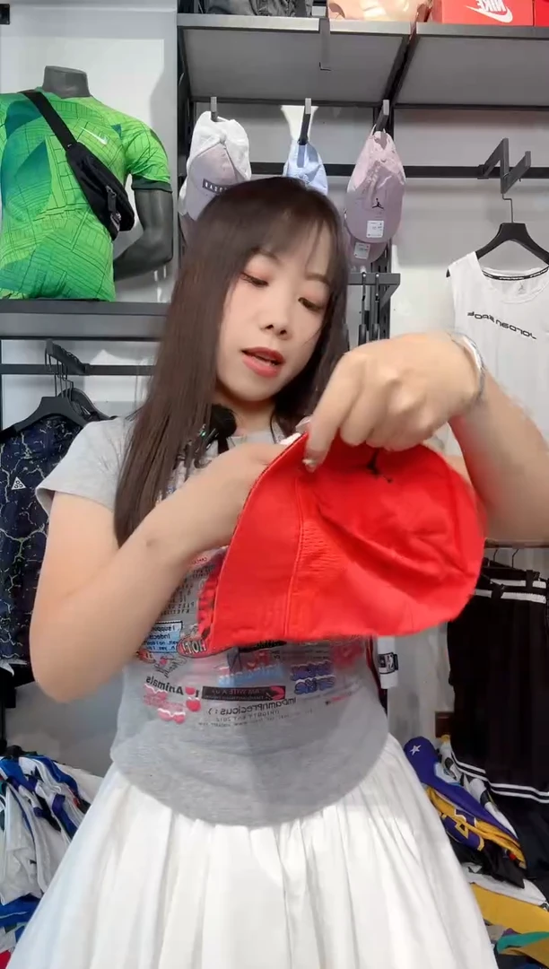 1723 编码 耐克卫衣服饰过款为准 尺码