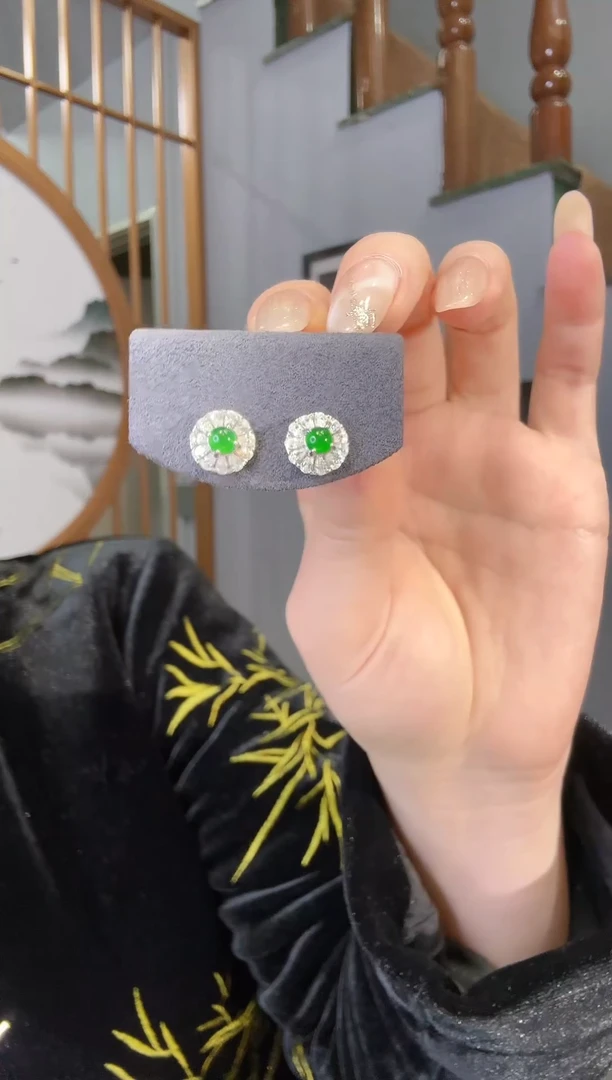 【闪购商品】翡翠耳饰银S925镶嵌耳钉天然A货翡翠