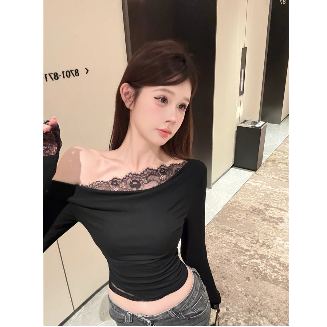 蕾丝拼接露肩长袖T恤复古修身显瘦内搭短款打底衫女上衣
