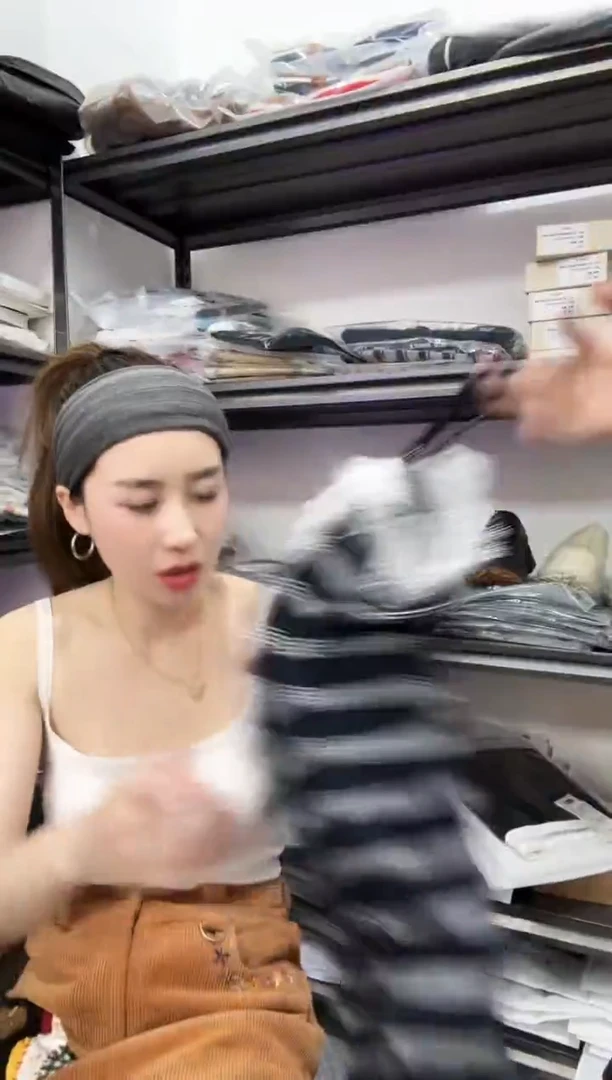 L***-特价商品不退不换