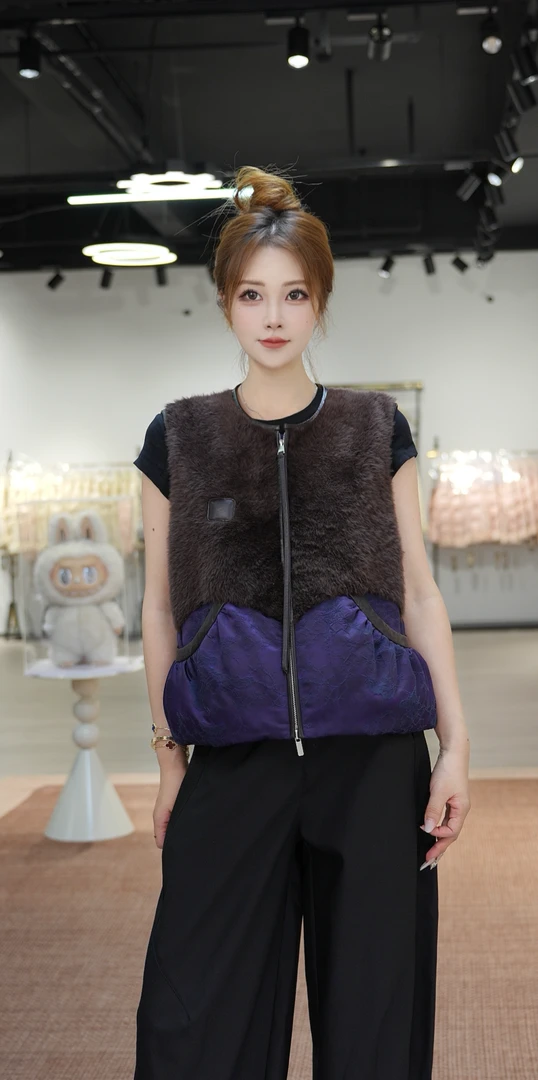 【晚香玉】皮毛一体新款马甲白鹅绒圆领鹅绒服HD65-189