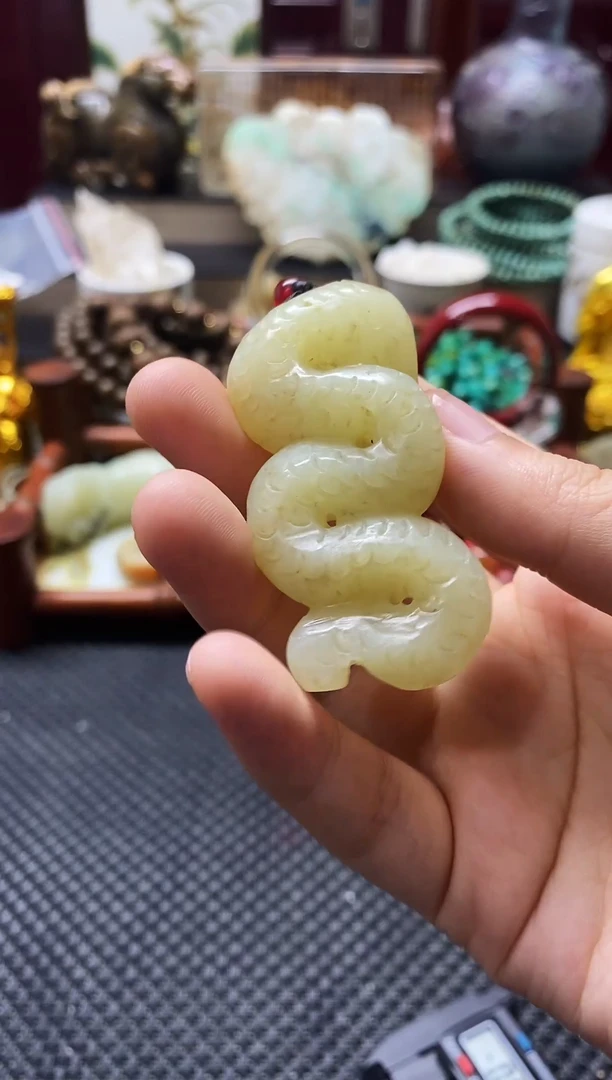 吊坠(赠链)未镶嵌和田玉蛇