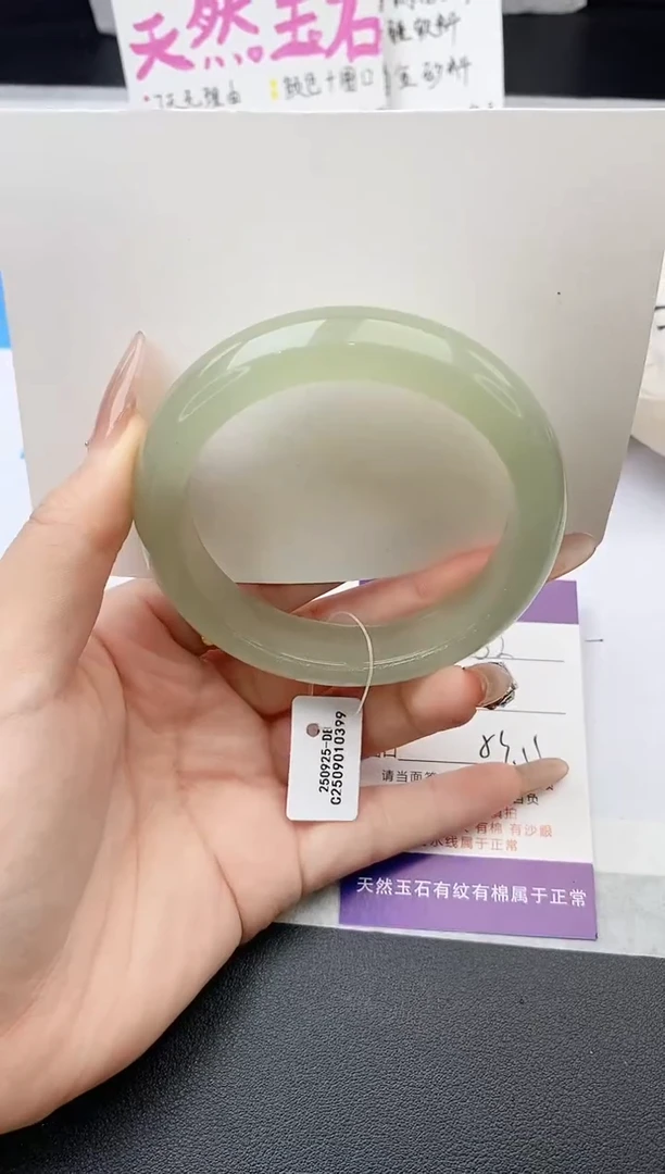 未镶嵌手镯石英质玉w32-DB59+