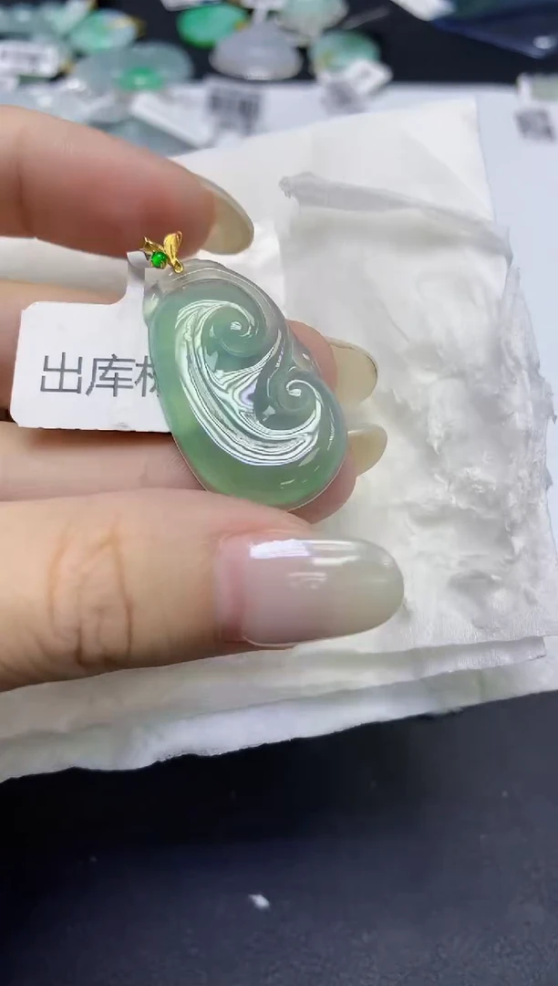 颈饰18K金镶嵌翡翠天然缅甸翡翠A货百元以上9元证书费自理