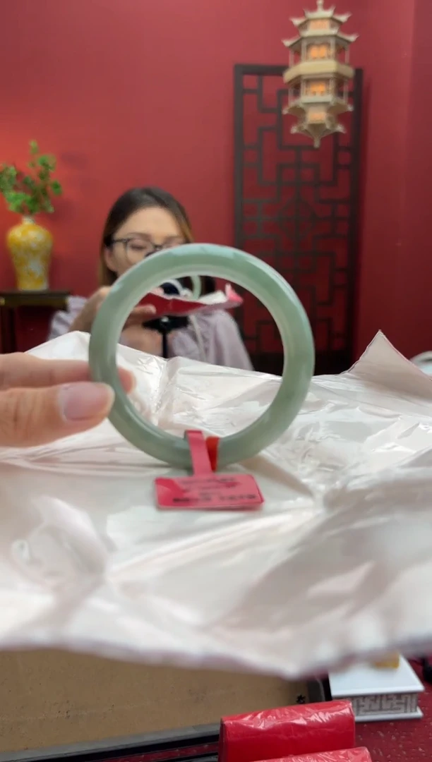 未镶嵌手镯翡翠翡翠手镯