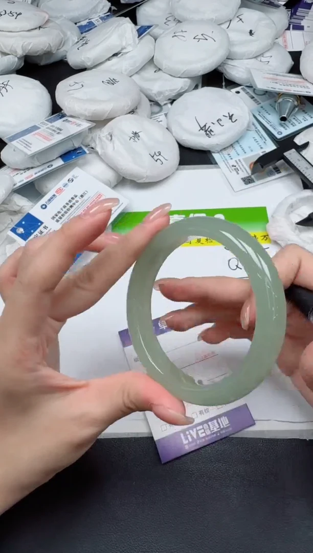 未镶嵌手镯石英质玉166-5859