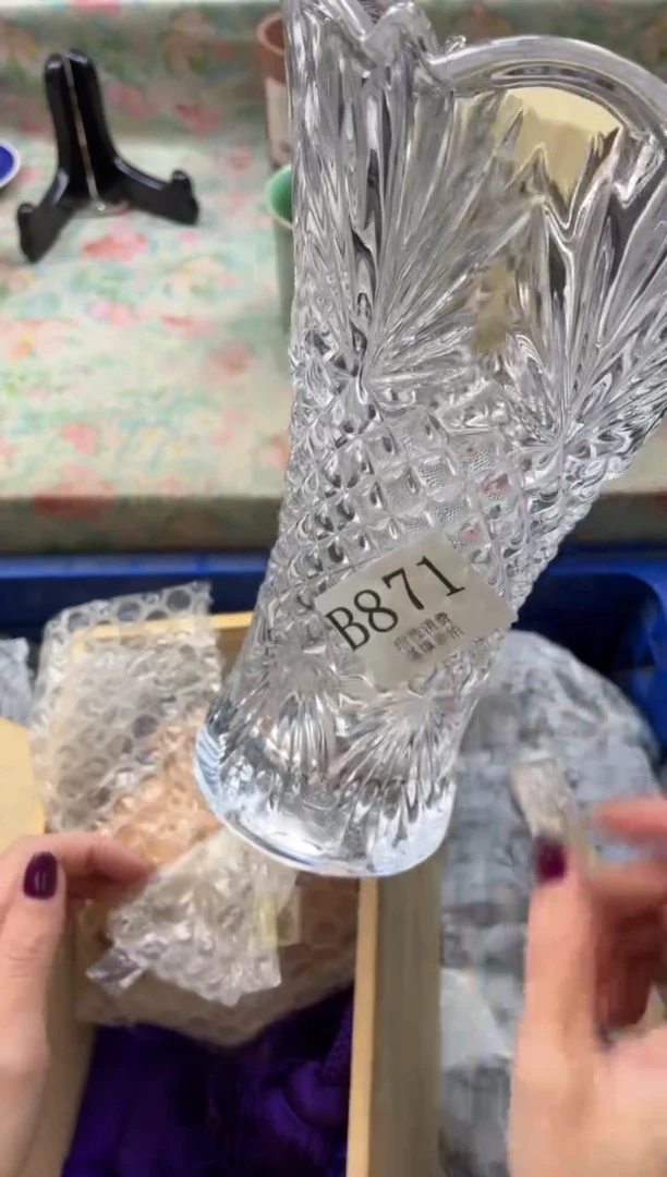 手工艺品琉璃左**巷       B871*