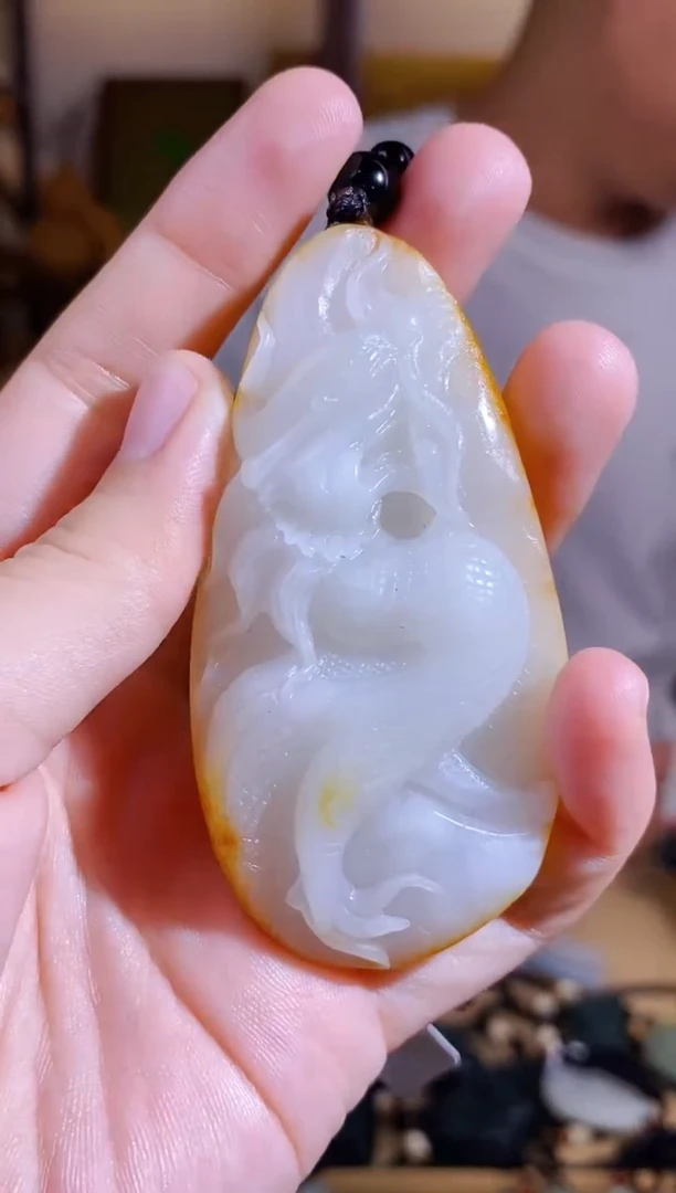 和田玉未镶嵌颈饰1