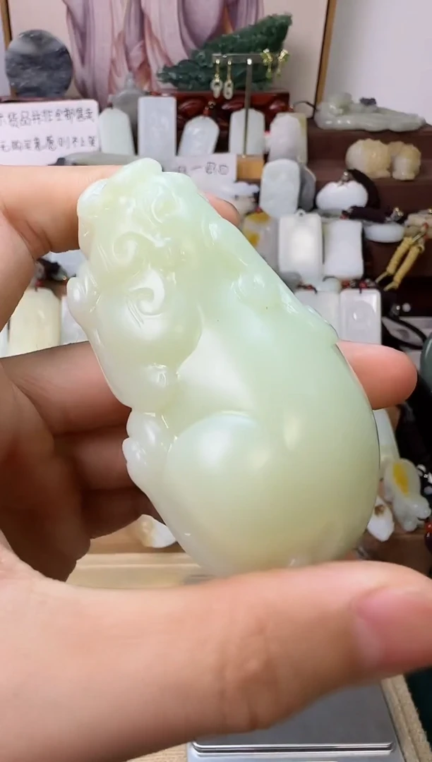 和田玉未镶嵌颈饰貔貅