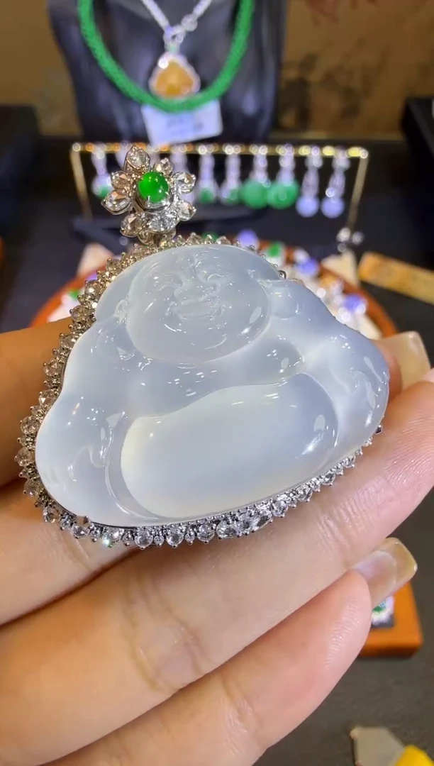 【闪购商品】翡翠吊坠(赠链)18K金镶嵌玻璃种极光白佛公吊坠