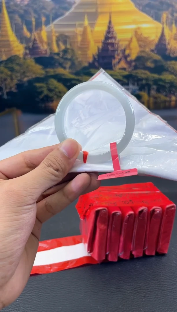 未镶嵌手镯翡翠3